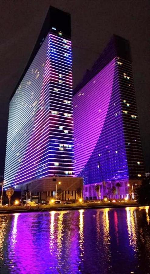 Black Sea Twin Tower Apartment Батуми Екстериор снимка
