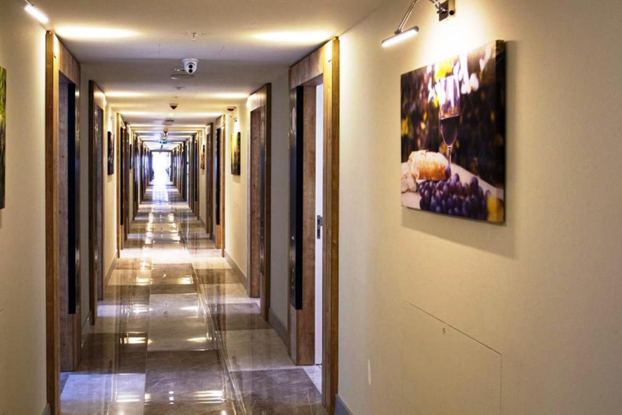 Black Sea Twin Tower Apartment Батуми Екстериор снимка