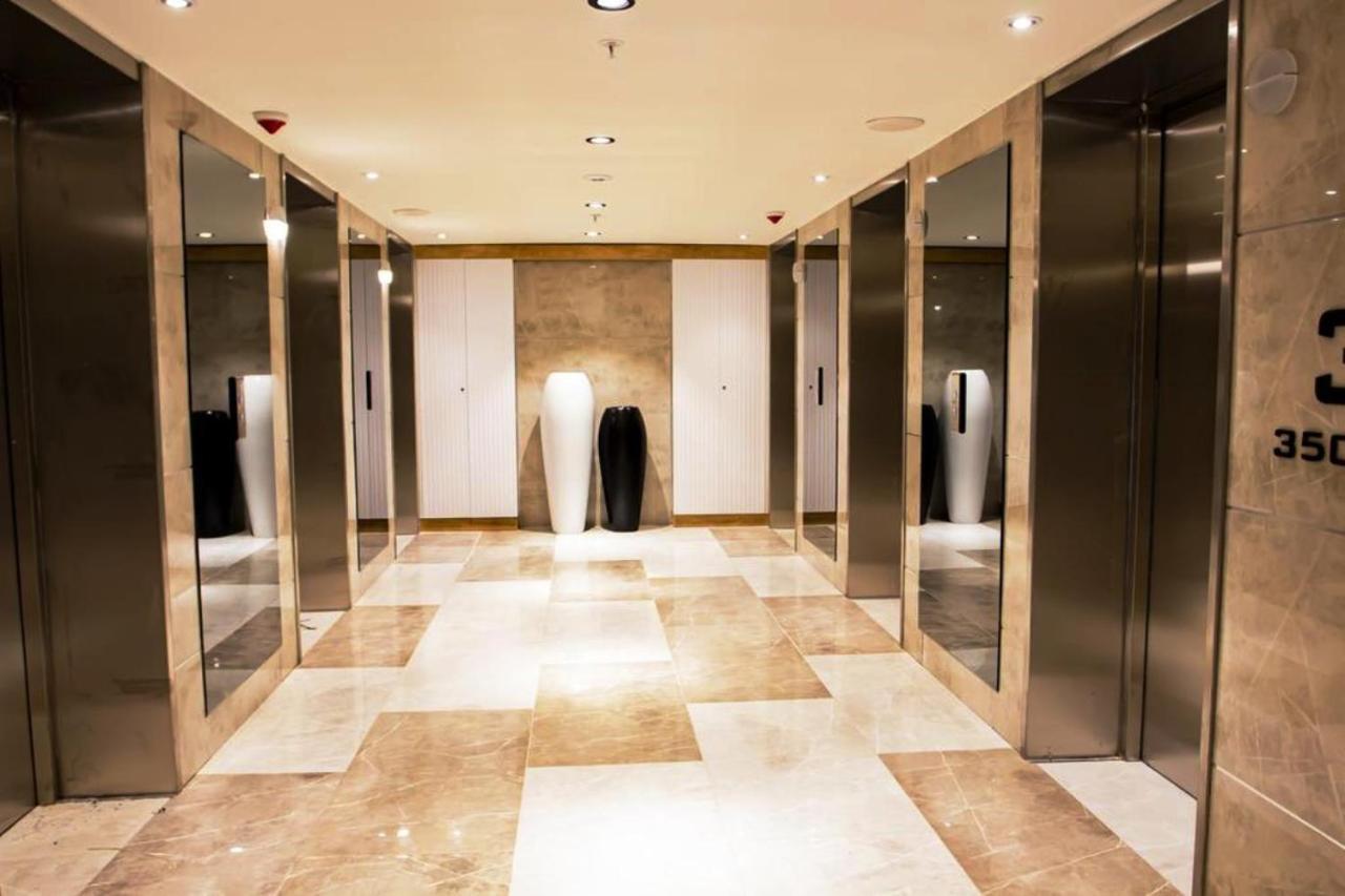 Black Sea Twin Tower Apartment Батуми Екстериор снимка